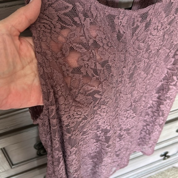 NEW Mudd brand purple lace sleeveless top in size L. Flowy bottom. Very cute! - Picture 6 of 6
